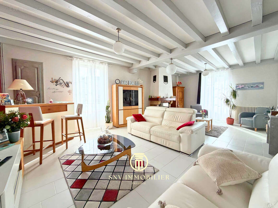 Maison à BROUT-VERNET