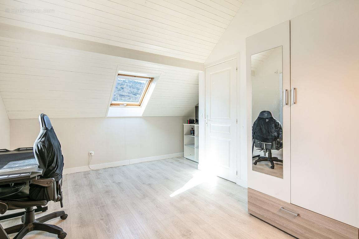 Maison à LA ROCHETTE