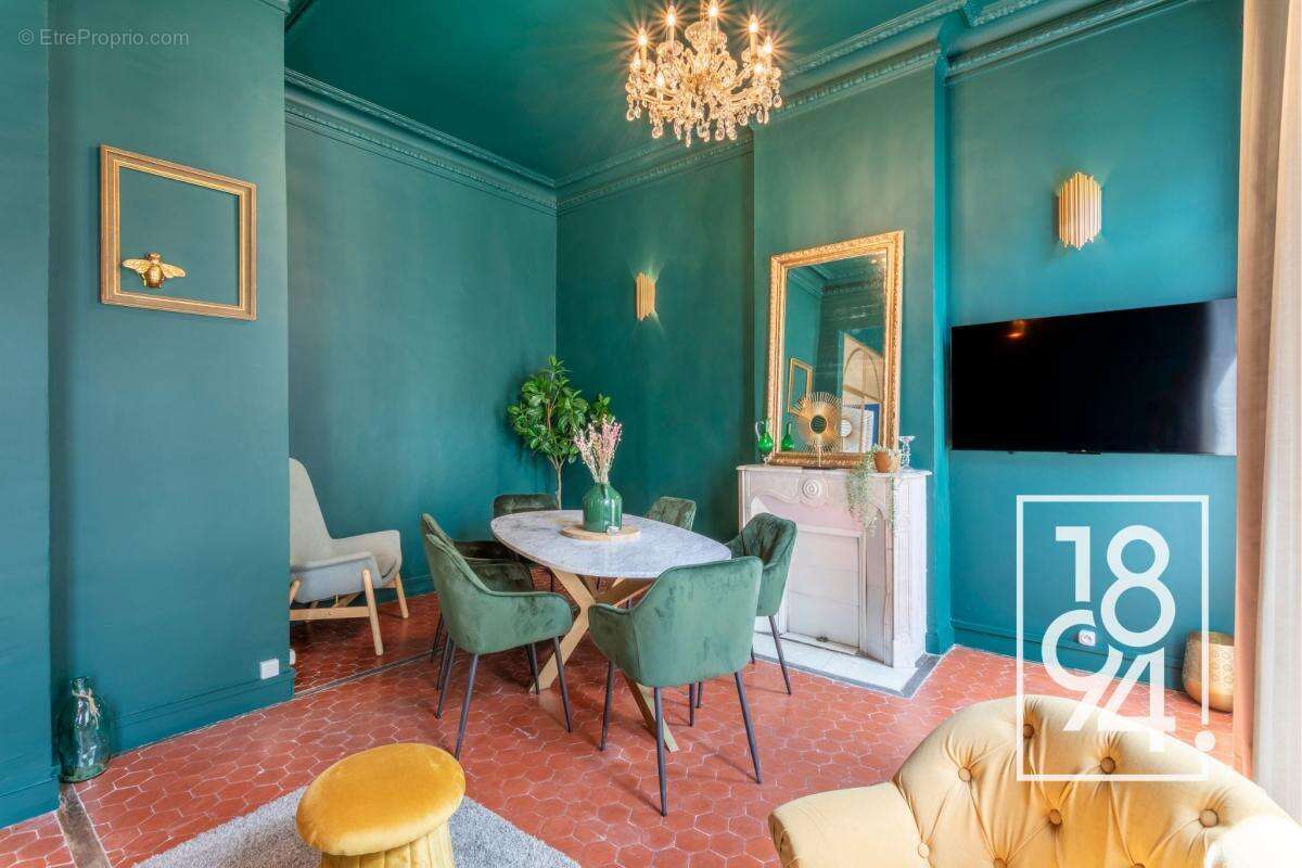 Appartement à MARSEILLE-6E