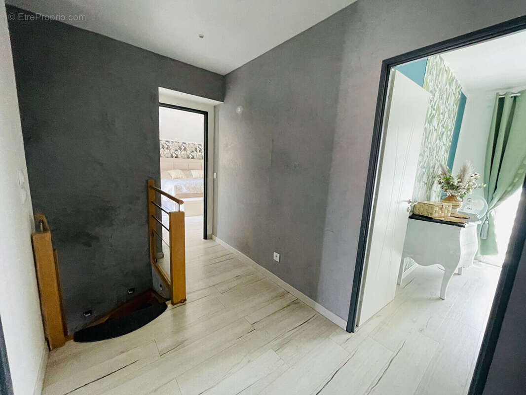 Maison à SARTROUVILLE