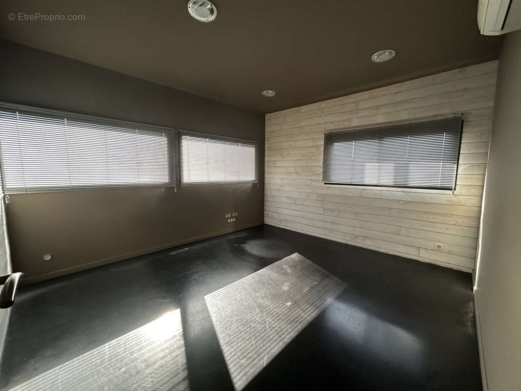 Commerce à FREJEVILLE