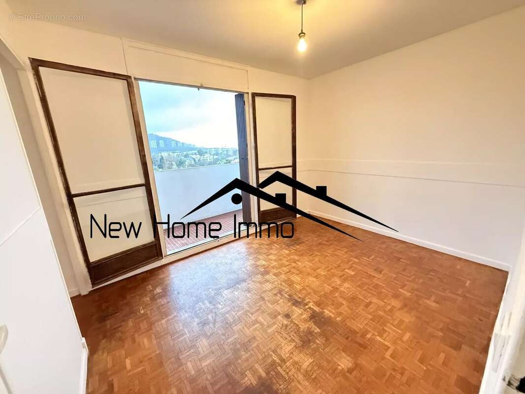 Appartement à MARSEILLE-9E