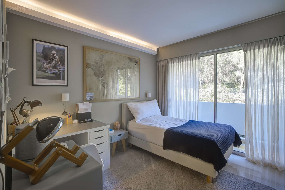 Appartement à VALLAURIS
