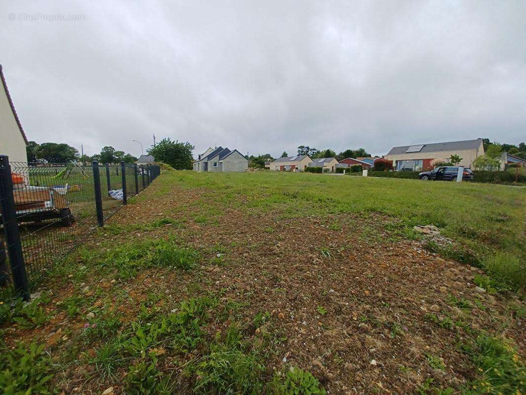 Terrain à TOUROUVRE