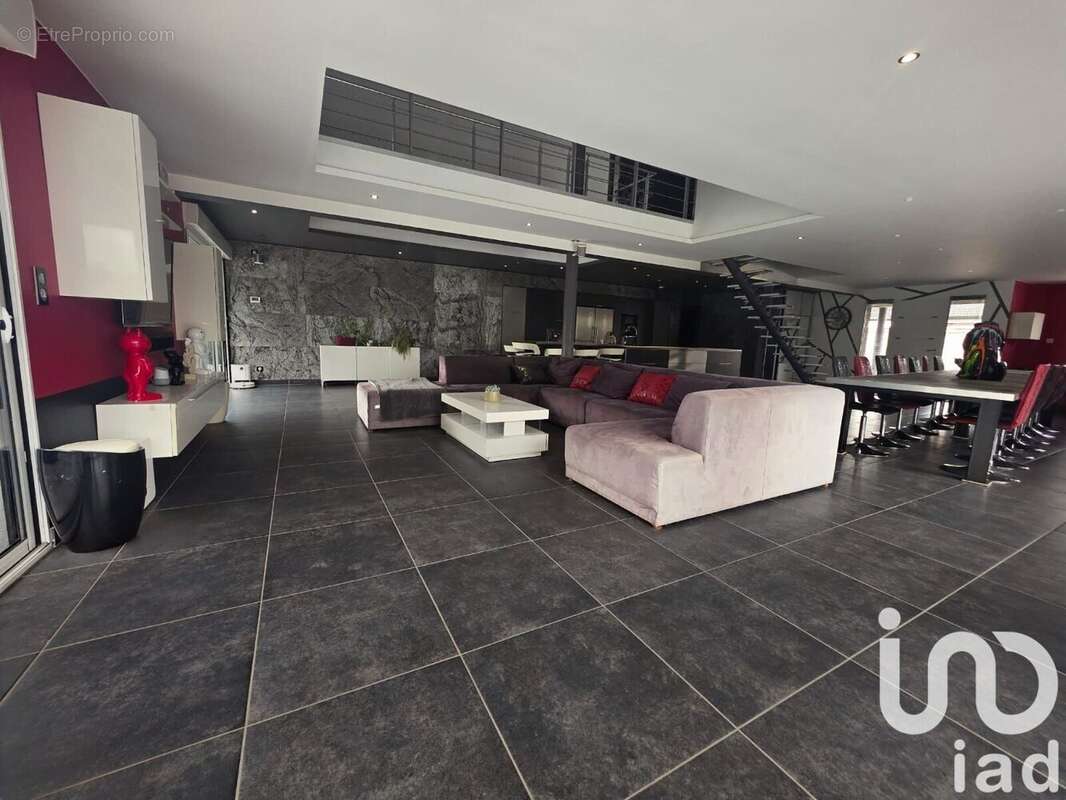 Maison 330 m² à Pelves  - photo 7