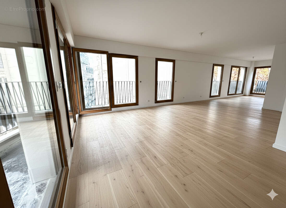 Appartement à PARIS-12E