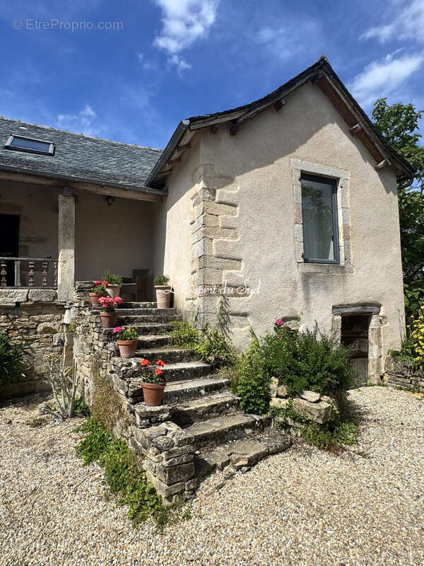 Maison 245 m² à Ginals  - photo 4