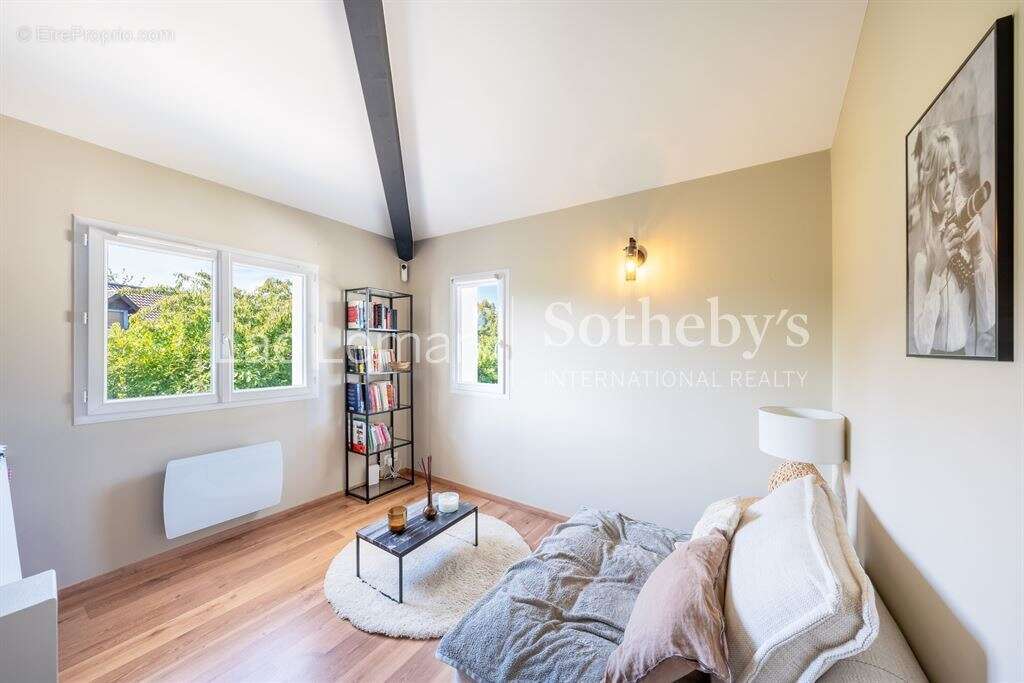 Maison à CHENS-SUR-LEMAN