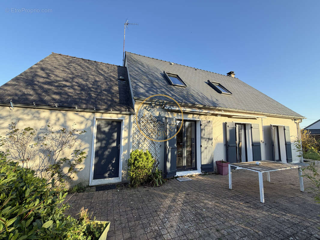 Maison à LES PONTS-DE-CE