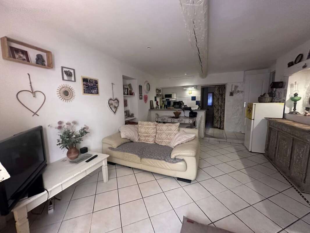 Appartement à SAINT-CHAMAS