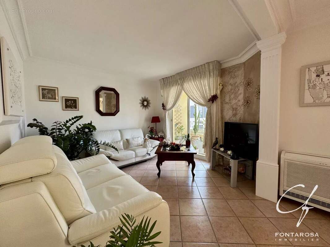 Appartement à SAINT-RAPHAEL