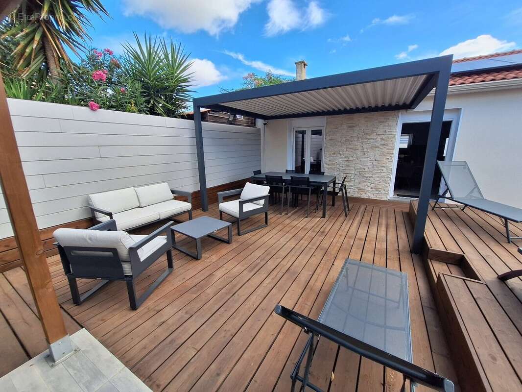AGDE - Maison de plain-pied avec piscine, jardin et 3 chambres - photo 4
