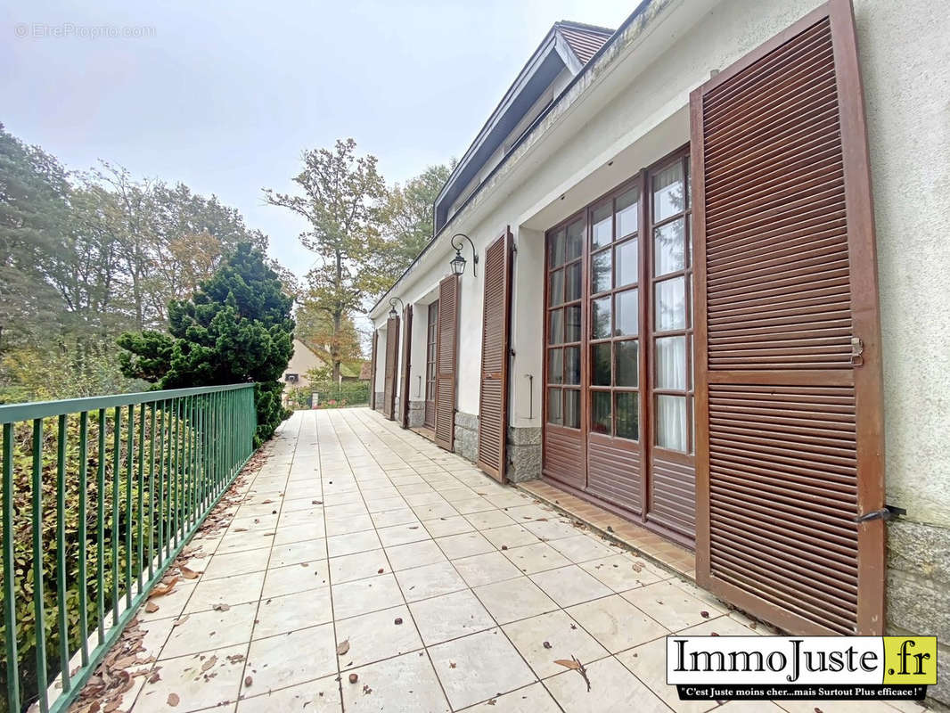 Maison à LES ESSARTS-LE-ROI