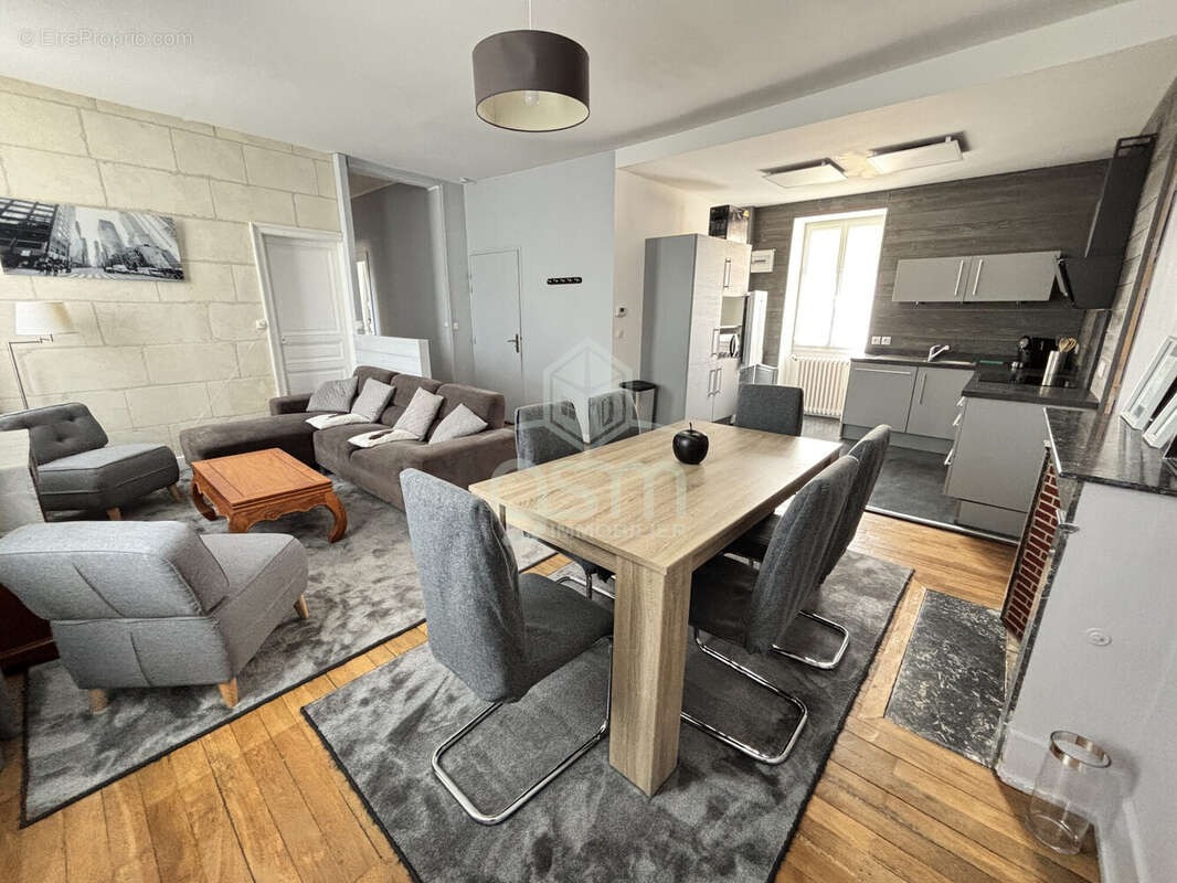 Maison à SAINTE-MAURE-DE-TOURAINE