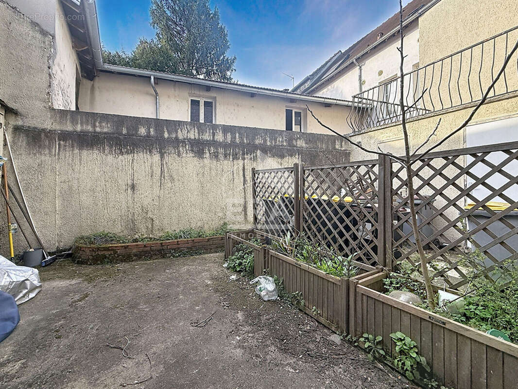 Appartement à MORIGNY-CHAMPIGNY