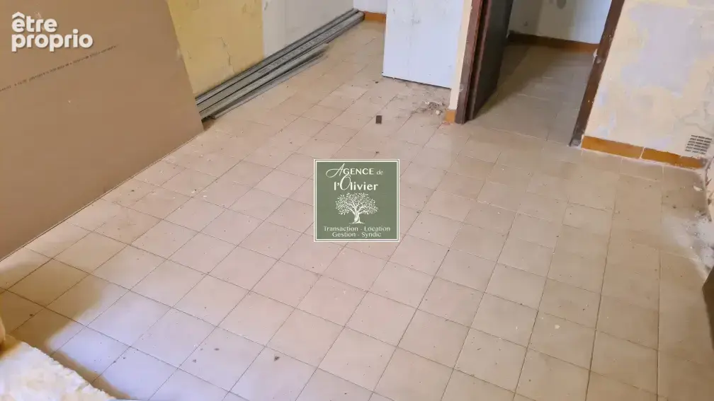 Vente d'un studio à rénover à la Roquette - Arles - photo 4