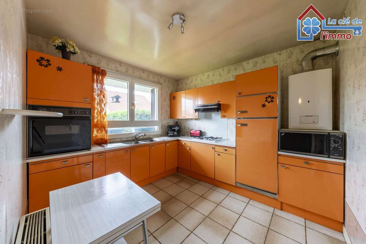 Maison à MOISSY-CRAMAYEL