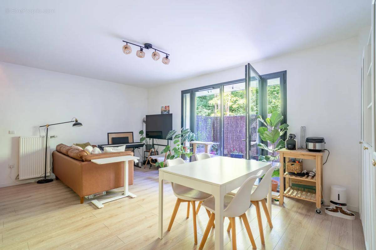 Appartement à STAINS
