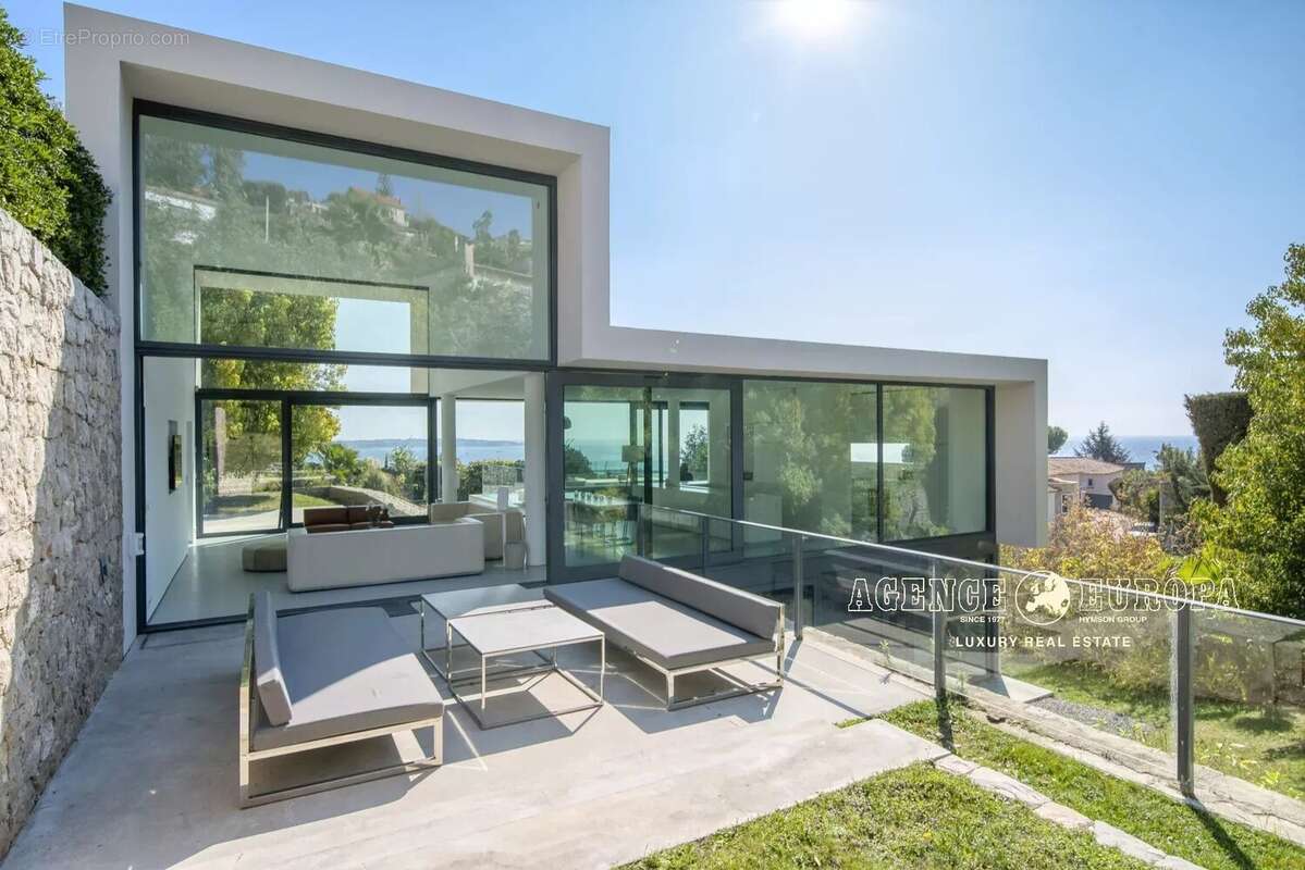 Maison à VALLAURIS
