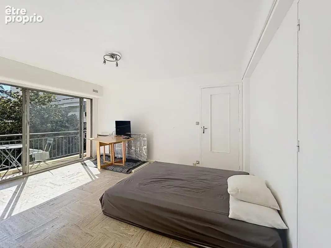 Square carnot studio etage eleve balcon - photo 4