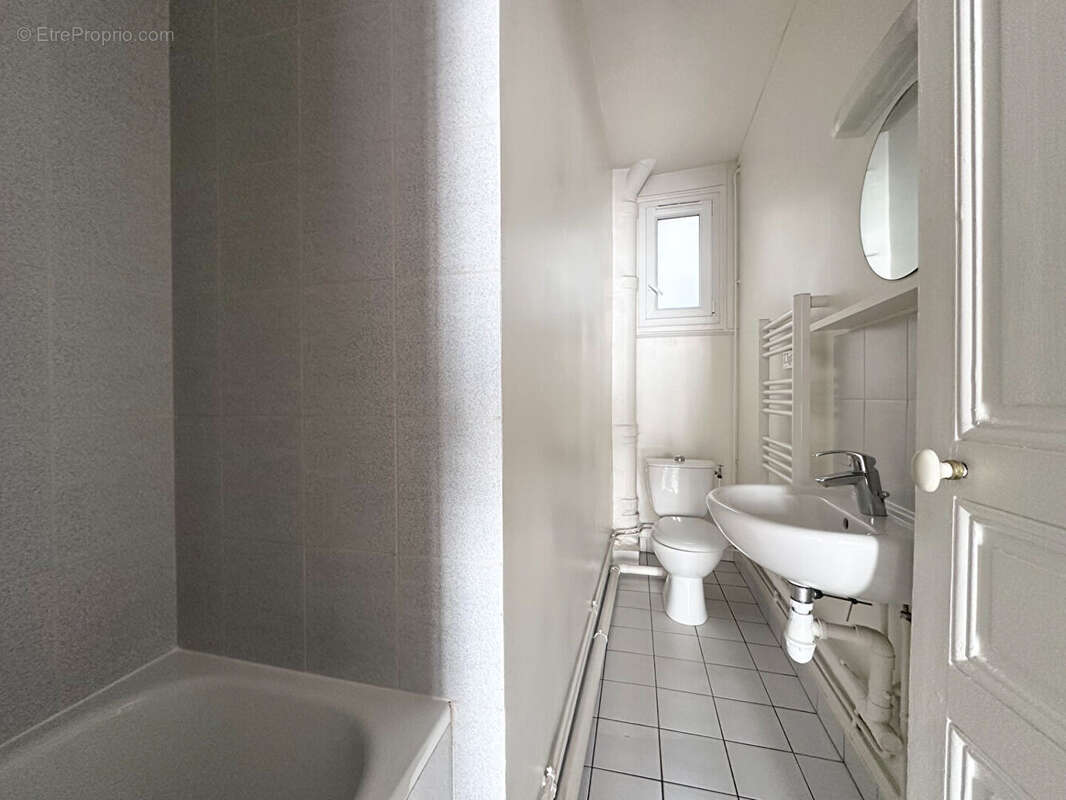 Appartement à PARIS-18E