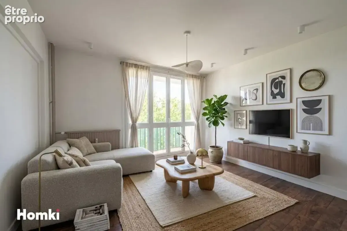 Appartement T5 de 100 m² à Oullins-Pierre-Bénite 69310, Rue du Centenaire - photo 1