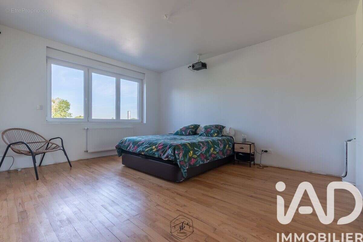 Maison 170 m² à Waldweistroff  - photo 8