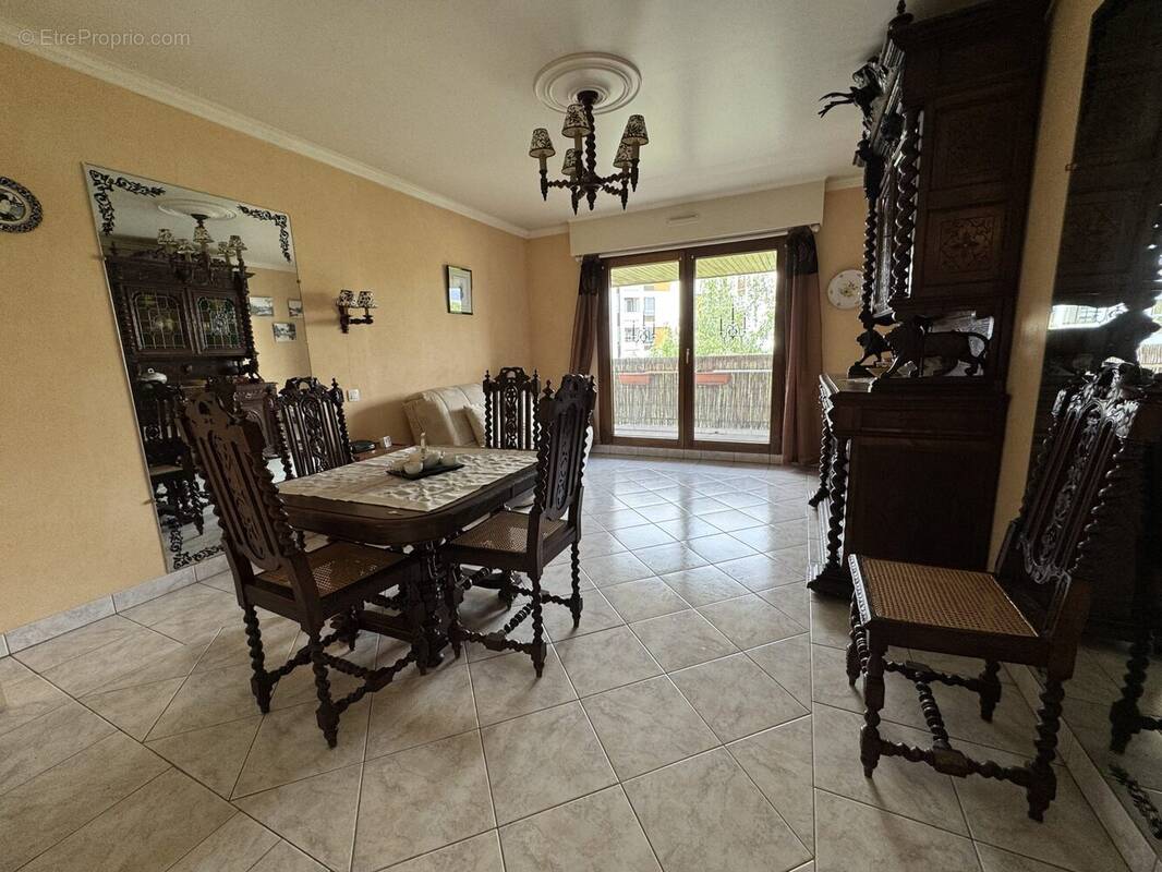 Appartement à PARIS-12E