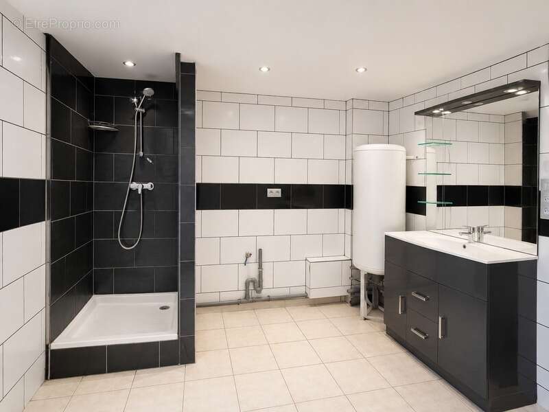 Appartement à SERVIAN