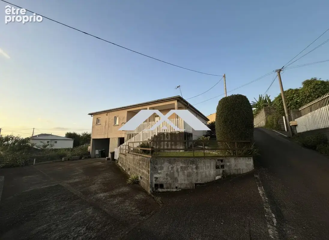 Maison 5 pièces 88 m² à vendre à Le Tampon (97430) - photo 2