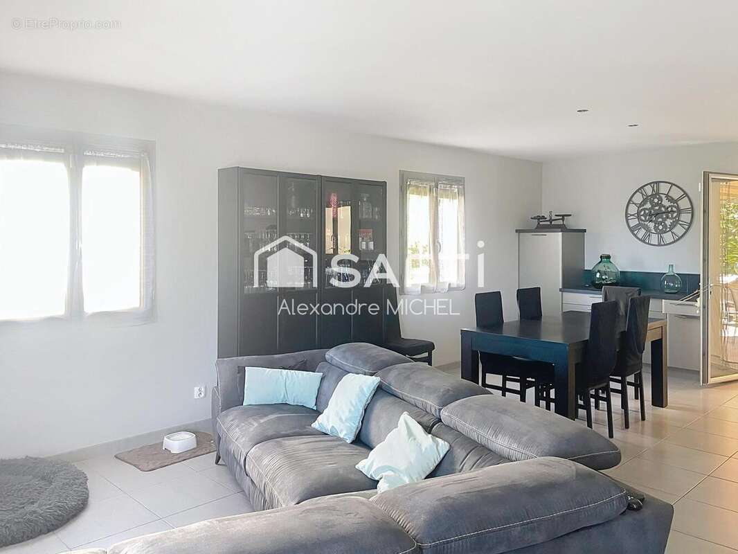 Photo 7 - Maison à LE CASTELLET