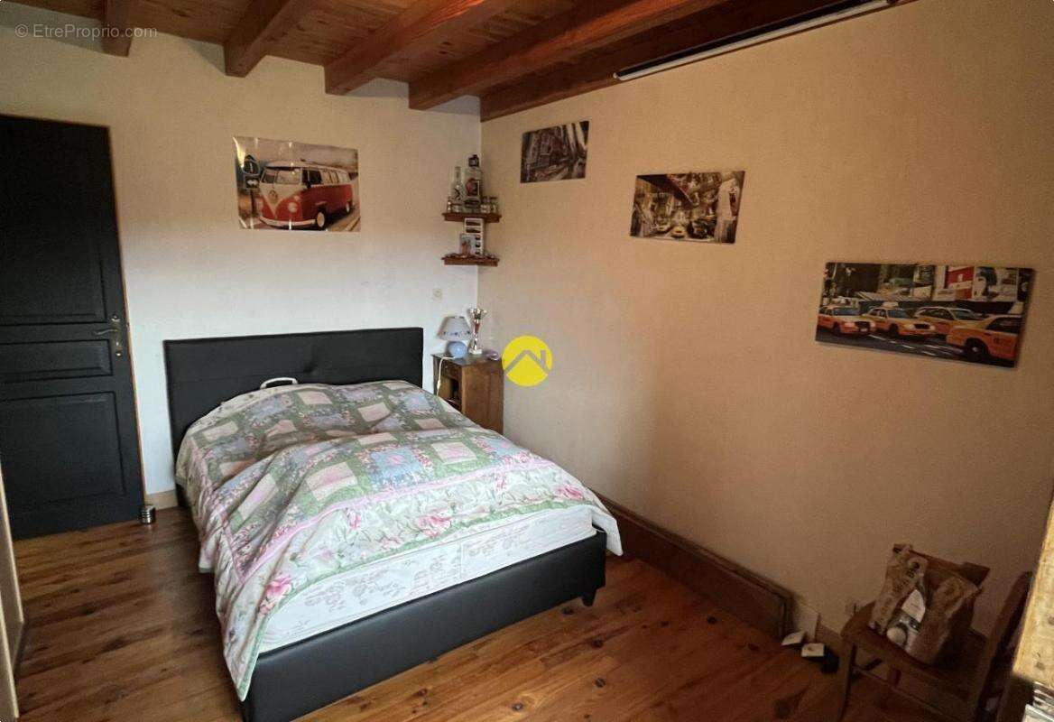 Maison à PUY-GUILLAUME