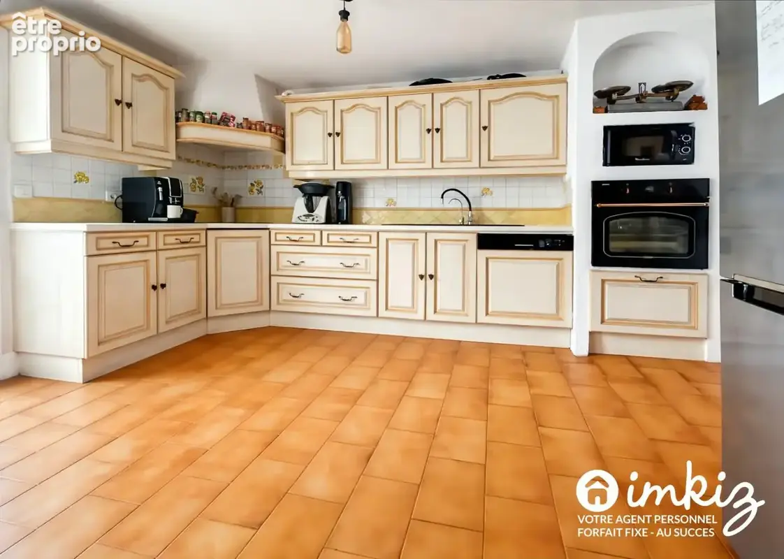 Maison familiale cle en main, DPE C, jardin et box - photo 2