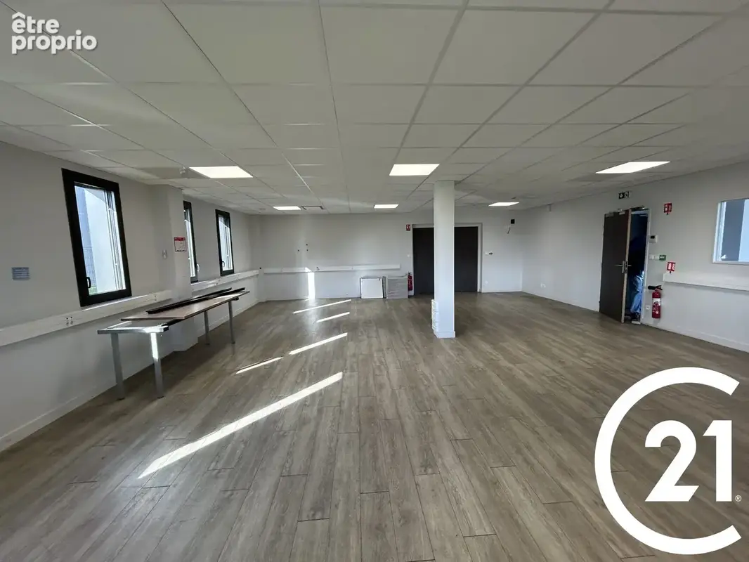 Commerce 470 m² à vendre à Guilherand-Granges (07500) - photo 4