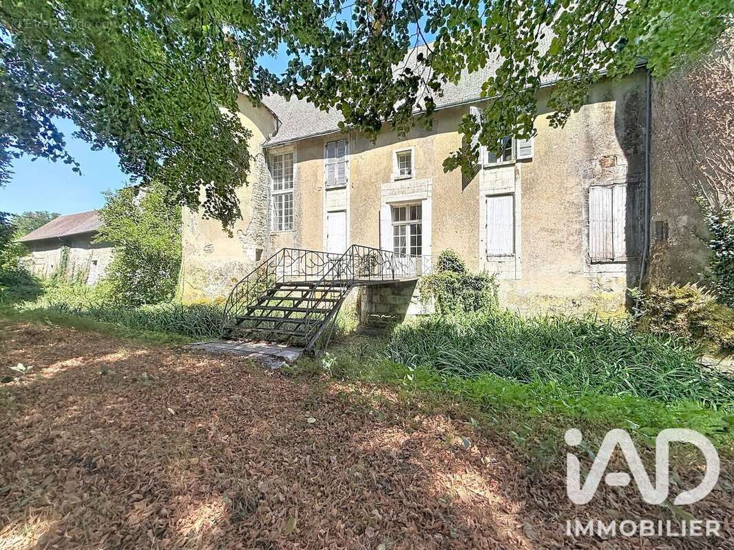 600 m² à Saint-Genest-D'ambiere  - photo 6