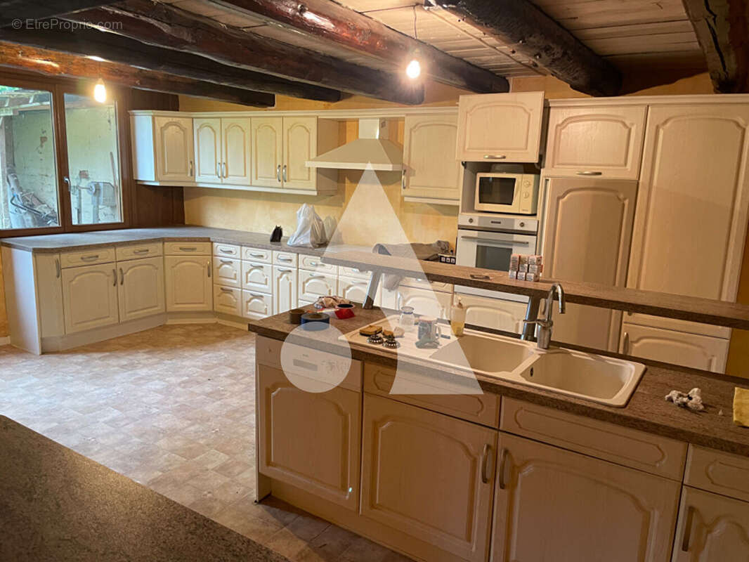 Maison à CHAUMONT-SUR-AIRE