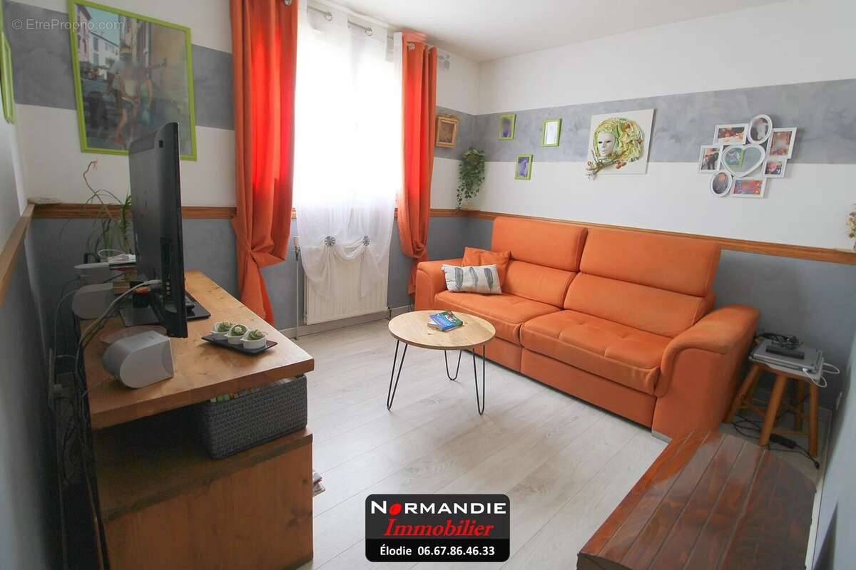 Maison à PETIT-COURONNE