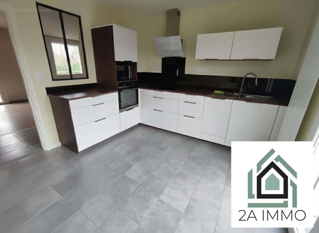 Maison à CHAPDES-BEAUFORT