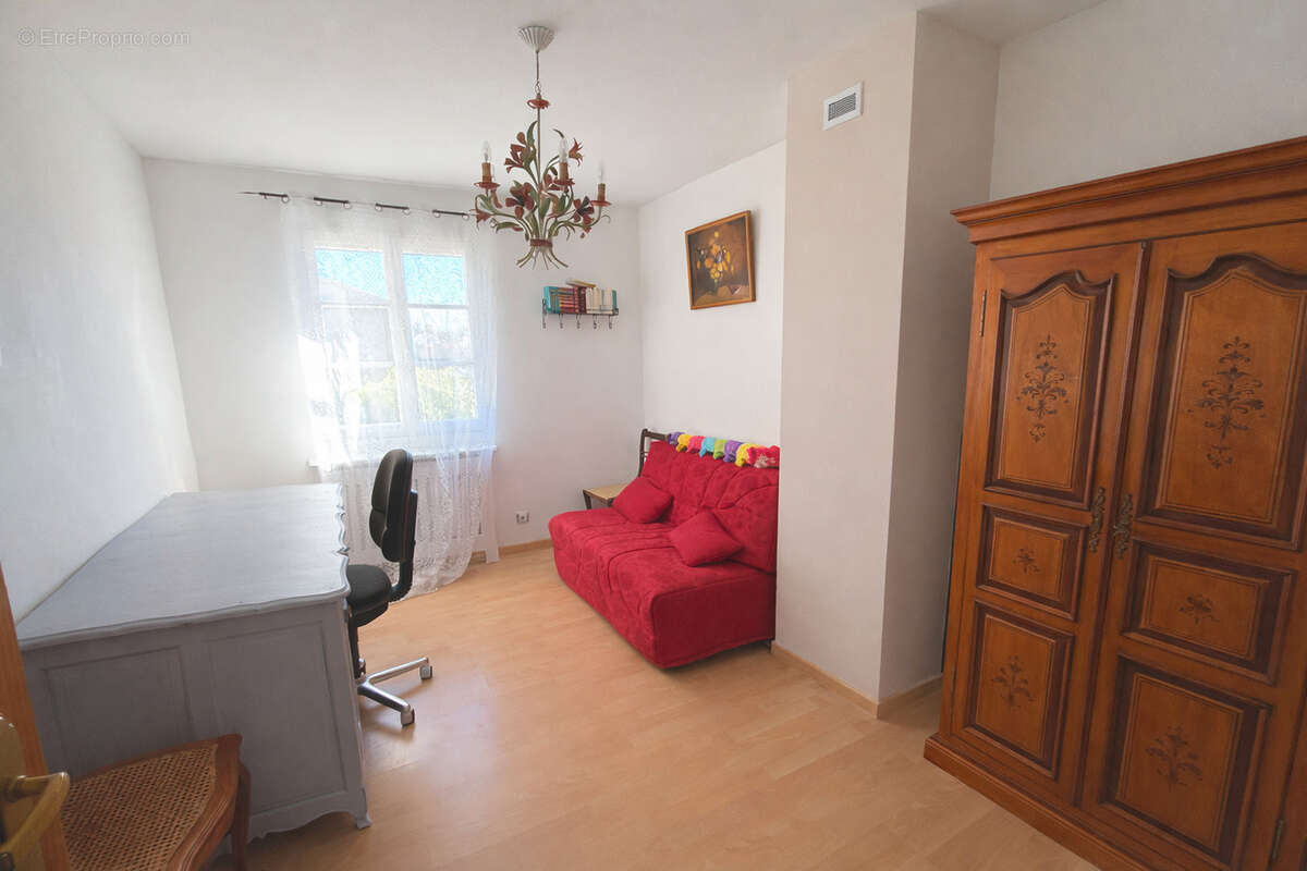 Maison à MONTELIMAR