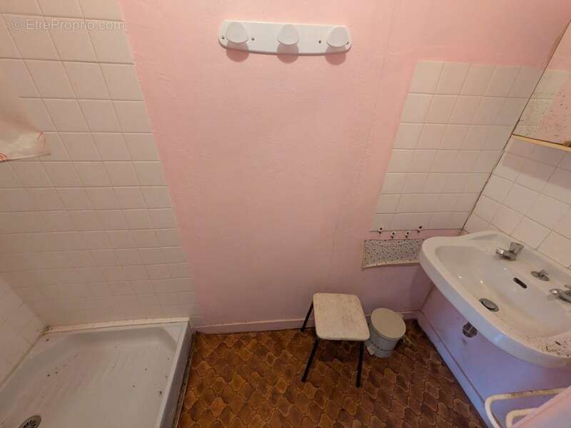 Guemene sur scorff maison en pierre 3 pieces de 53m² environ habitable parcelle de 108m² environ - photo 7