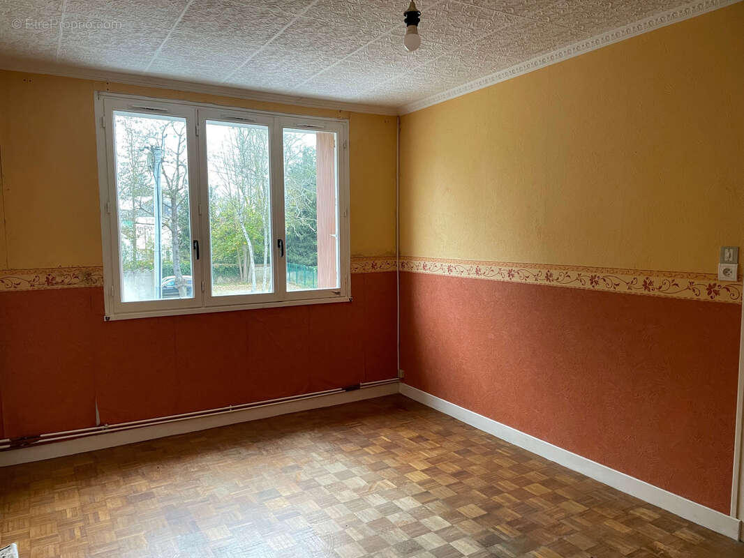 Appartement à LA FERTE-GAUCHER