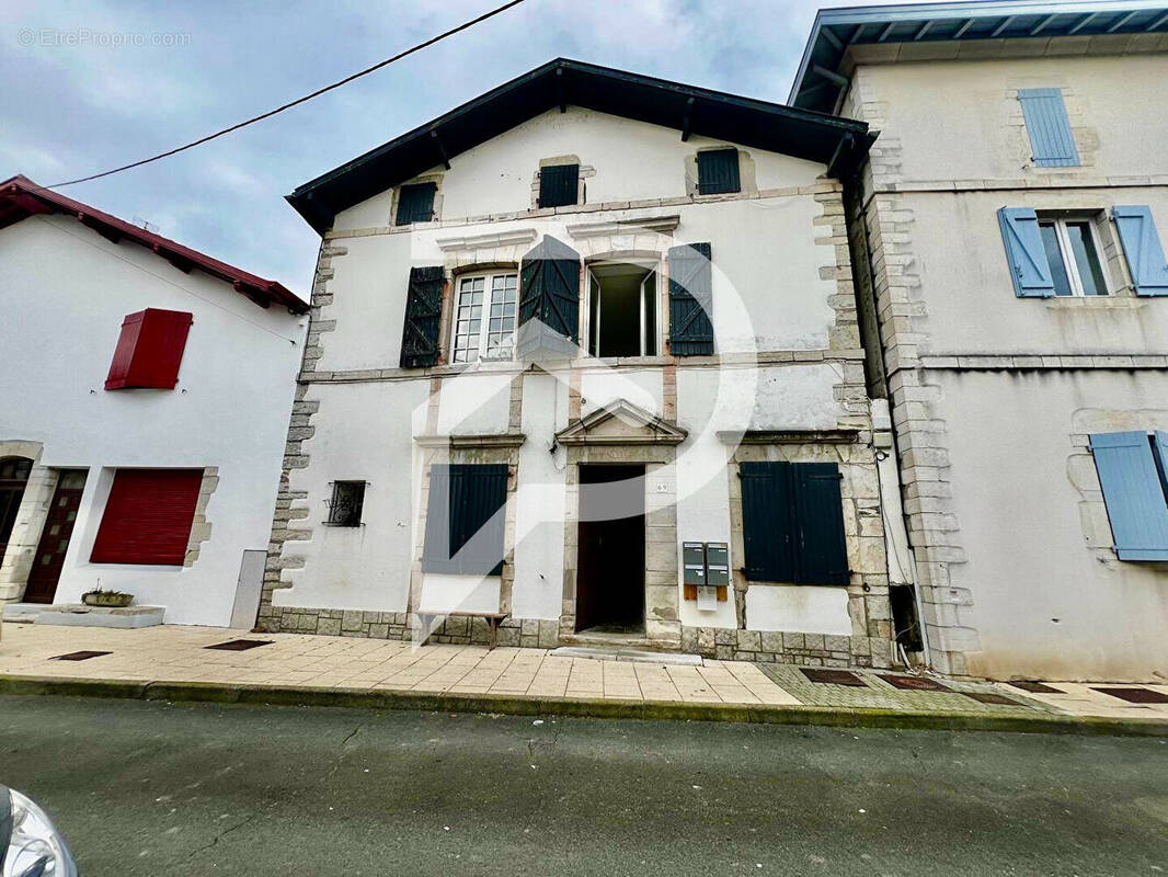 Appartement à PEYREHORADE