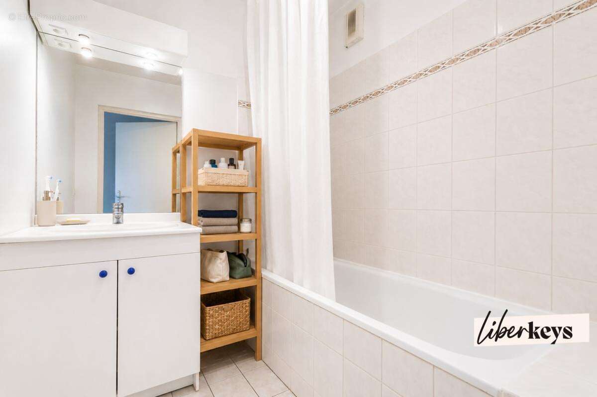 Lille Hyper-centre – T4 106 m² – 3 chambres – Balcon – Garage possible - photo 9