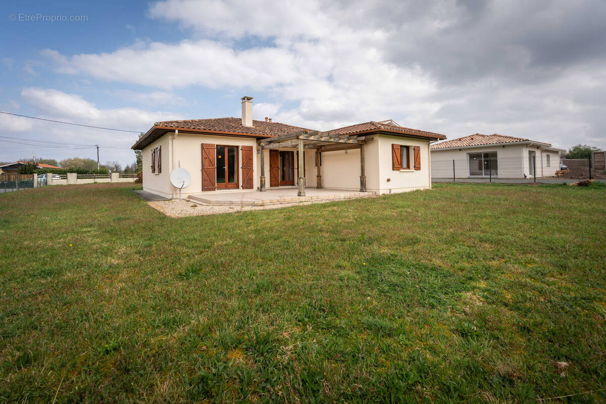 Maison à BELIN-BELIET