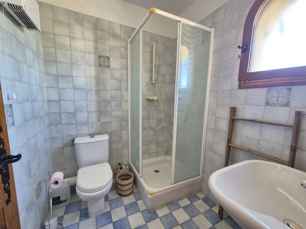 Maison à SOLLIES-PONT