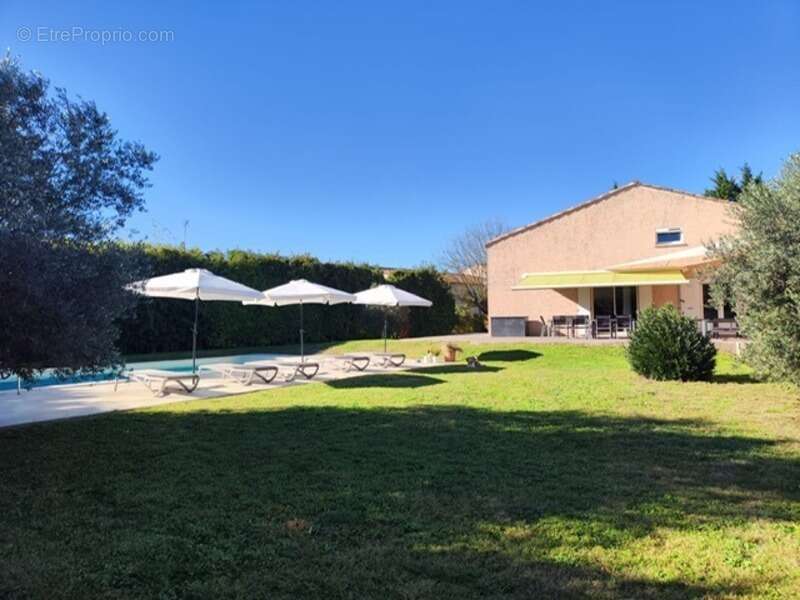 Maison à VACQUIERES