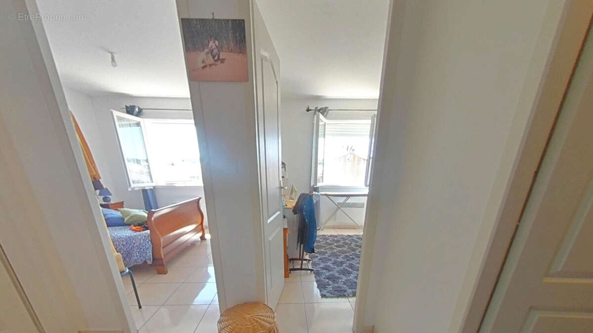 Maison à NISSAN-LEZ-ENSERUNE