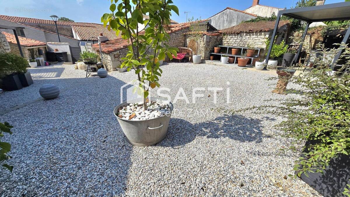 Photo 1 - Maison à LA BRETONNIERE-LA-CLAYE