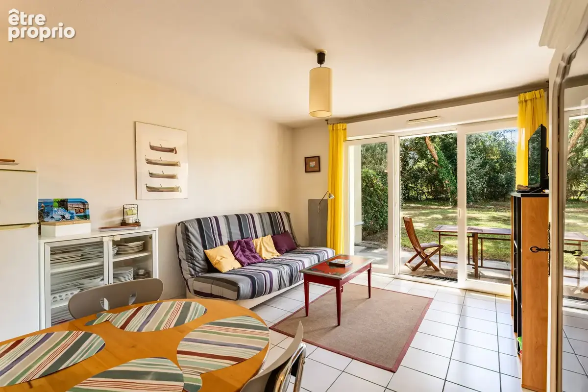 Triangle d'Or, Beau T2 sur jardin, au calme - photo 3