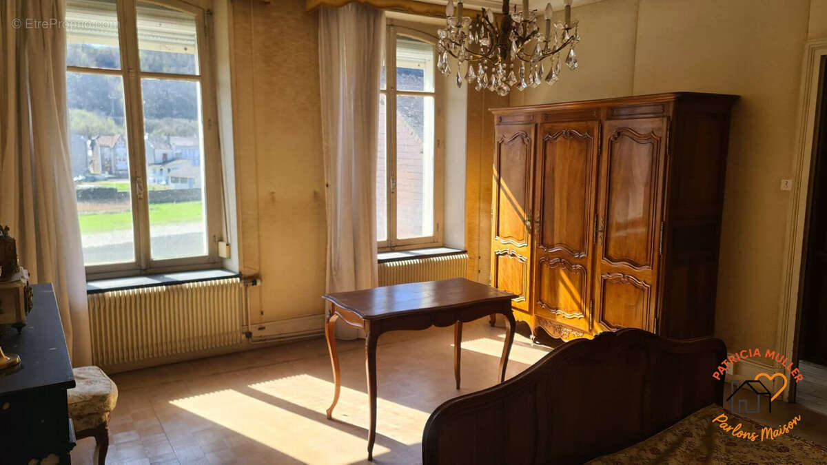 Maison 179 m² à Les Hautes-Rivieres  - photo 2